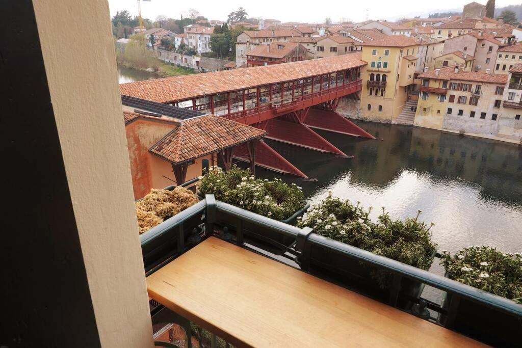 Palladio Bridge Penthouse Leilighet Bassano del Grappa Eksteriør bilde